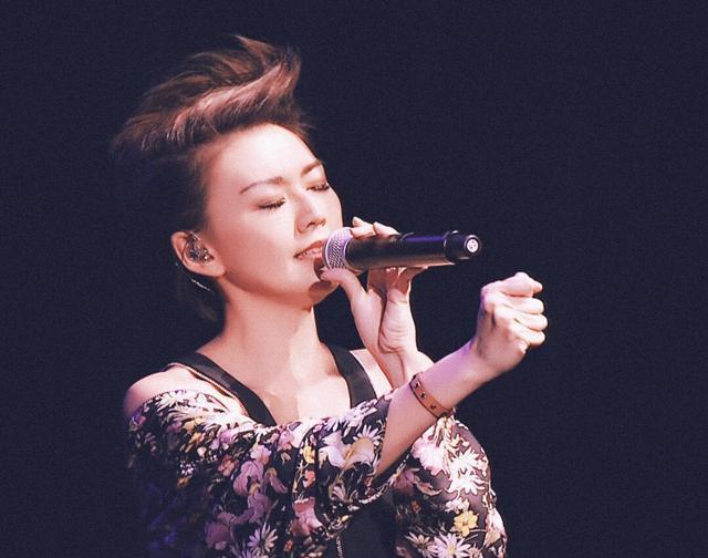 孙燕姿歌手生涯回顾_孙燕姿 stefanie 专辑 下载_孙燕姿冷门歌手讨论